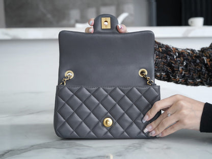 CLASSIC FLAP BAG MINI RECTANGE 20 ROCK GRAY LAMBSKIN GOLD HARDWARE