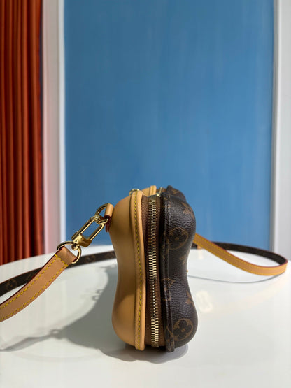 LV SS25 Bone Wearable Wallet 24cm Monogram coated canvas