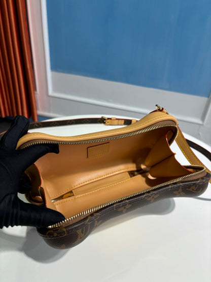 LV SS25 Bone Wearable Wallet 24cm Monogram coated canvas