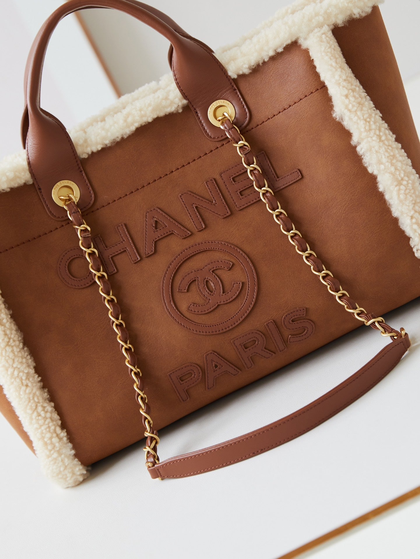 CC Shopping Bag 32cm Brown Beige Sherling Lambskin