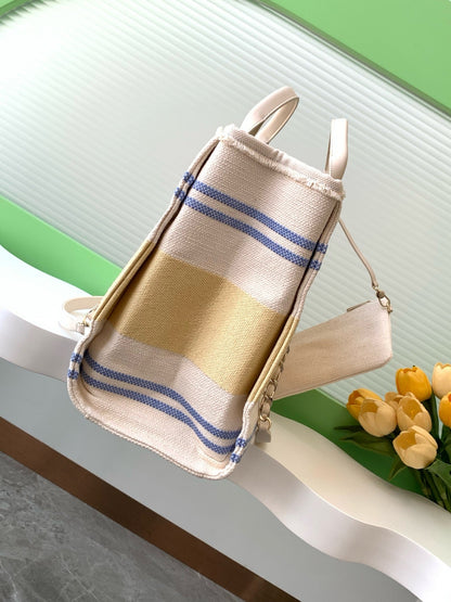 CC 25C ToTe Bag Beige Light Tan Canvas Fabric 238508