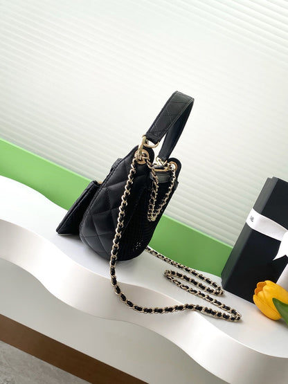 cc 25S Black Clutch Bag With Chain