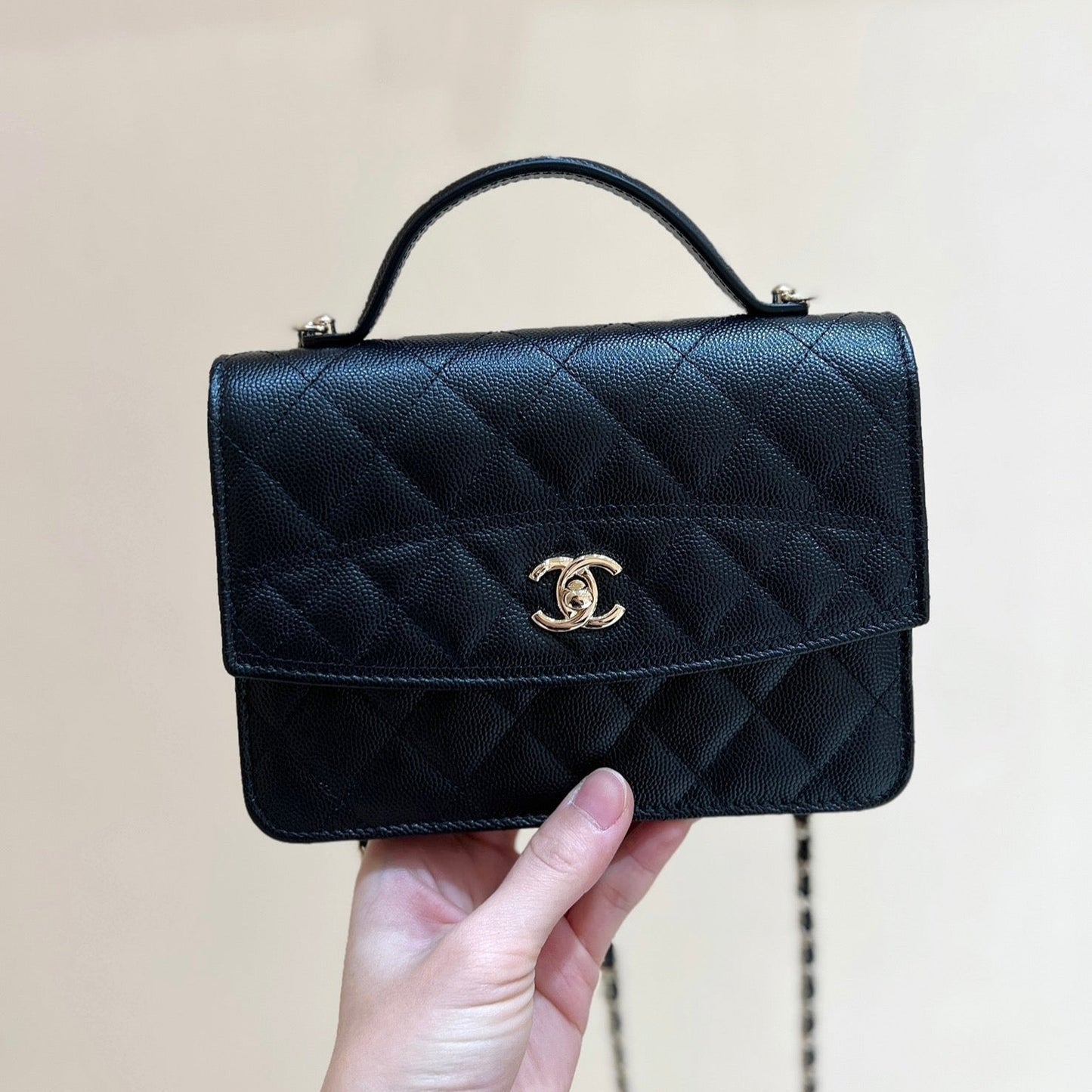 25C Mini Woc 18cm Black Grained Calfskin Gold Hardware