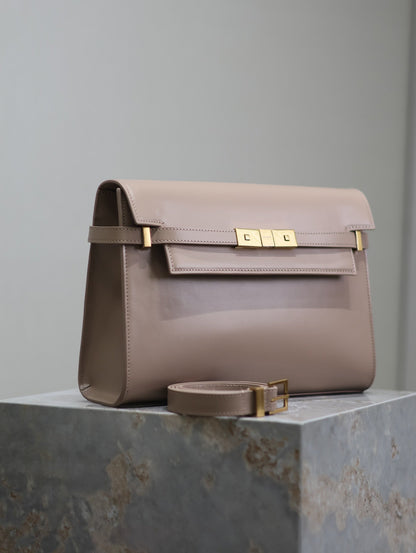 MANHATTAN MEDIUM 29 IN DARK BEIGE SMOOTH CALFSKIN GOLD BUCKLE