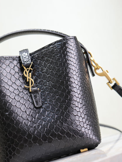 LE 37 MINI BAG 15 IN BLACK SNAKE PATTERN CALFSKIN