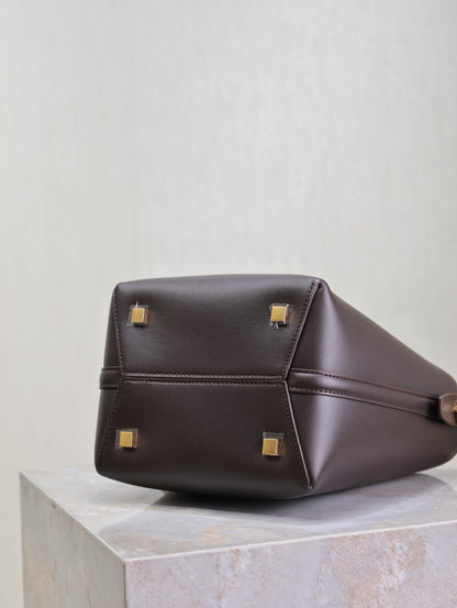 LE 37 SMALL BUCKET BAG 20 IN BRUNETTE BROWN CALFSKIN GOLD HARDWARE