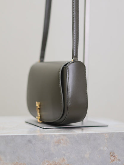 MINI VOLTAIRE IN BOX 17 IN KOMBU GREEN CALFSKIN GOLD LOGO