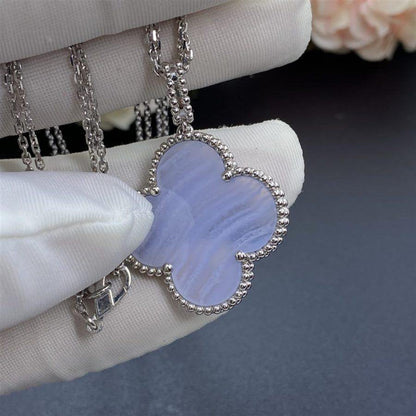 DIANA CLOVER SILVER CHALCEDONY BIG CLOVER NECKLACE