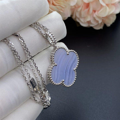 DIANA CLOVER SILVER CHALCEDONY BIG CLOVER NECKLACE