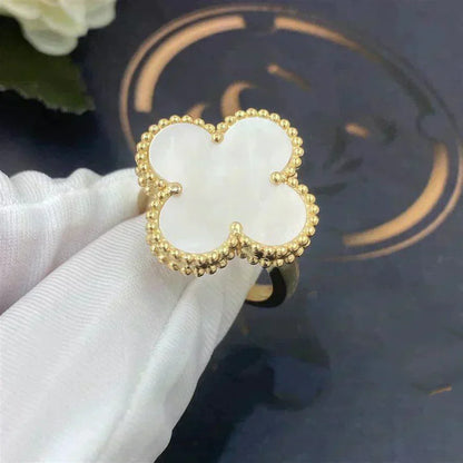 DIANA CLOVER WHITE MOP RING