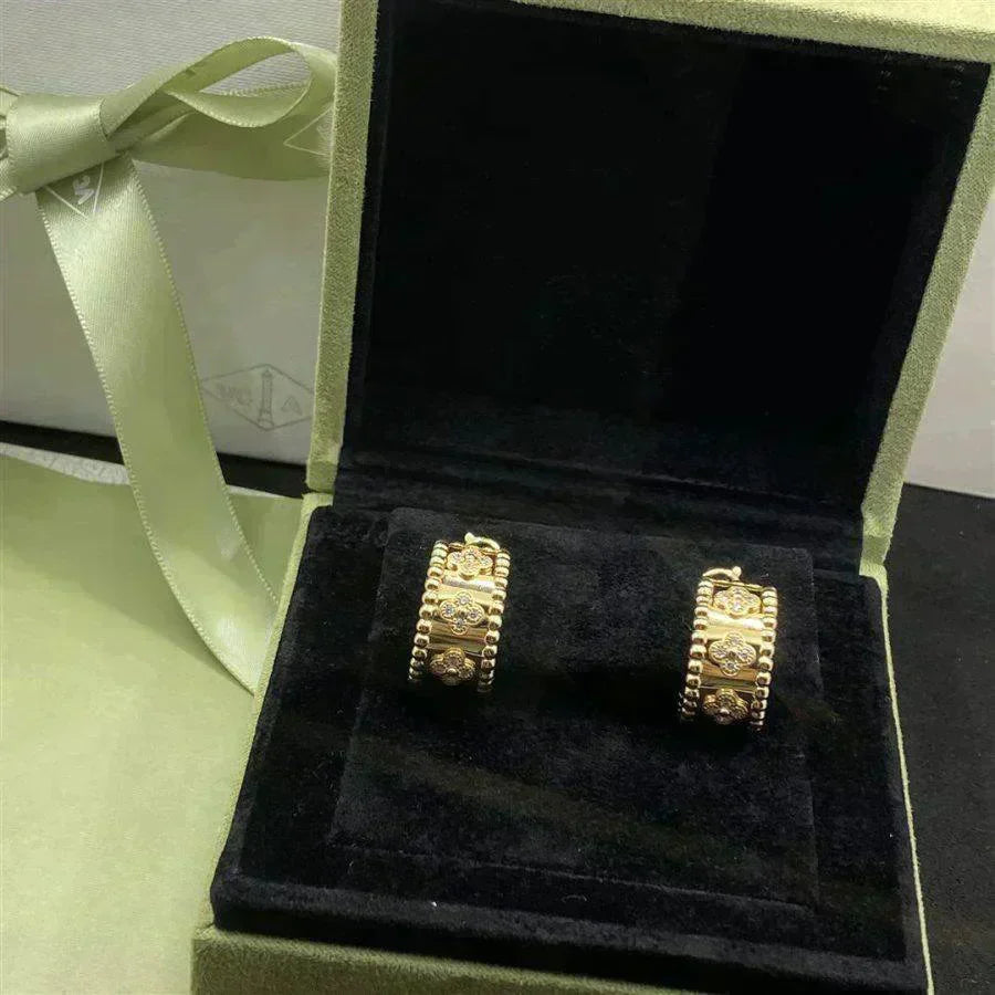 DIANA PERLEE DIAMOND EARRINGS