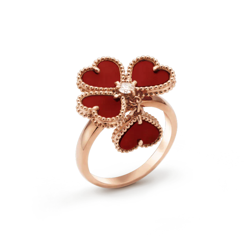 DIANA SWEET CLOVER CARNELIAN RING