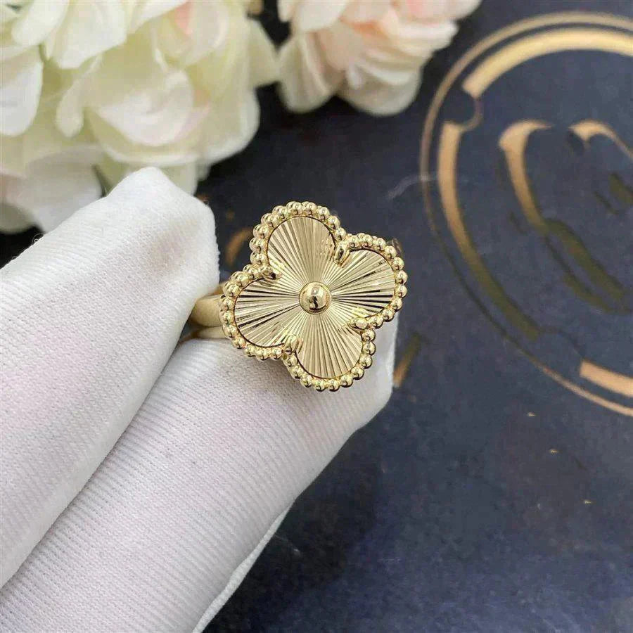 DIANA CLOVER GOLD RING