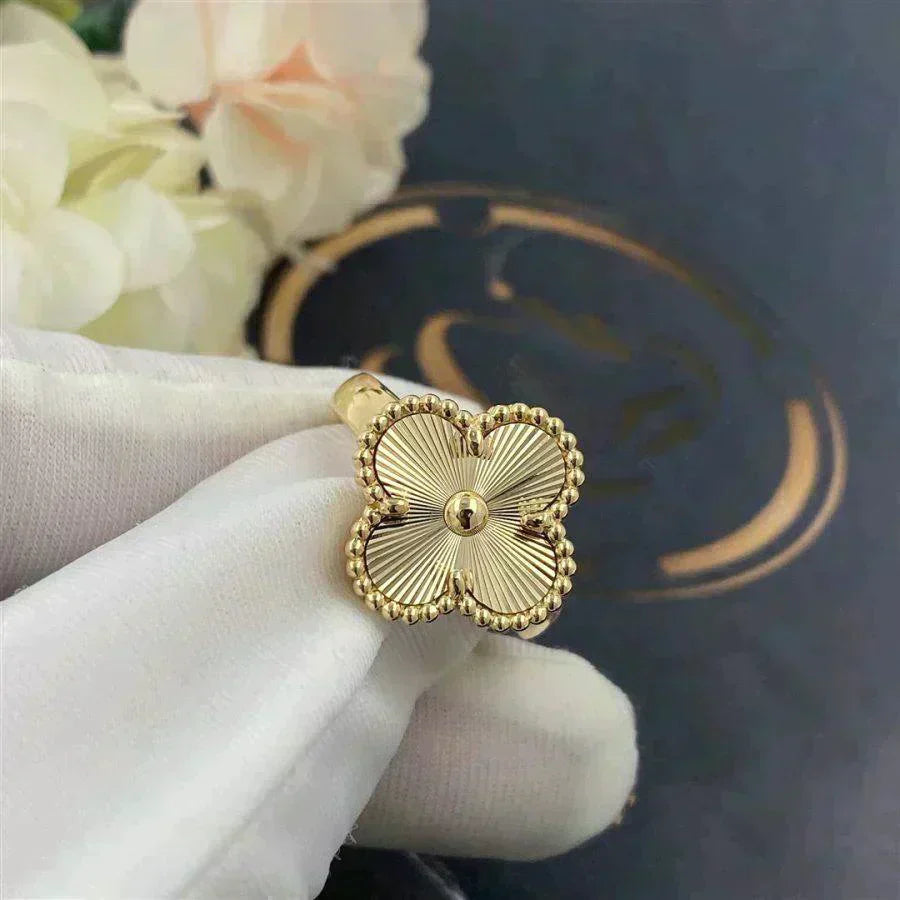 DIANA CLOVER GOLD RING