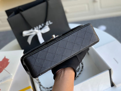 MEDIUM FLAP BAG 25CM BLACK CAVIAR SILVER HARDWARE