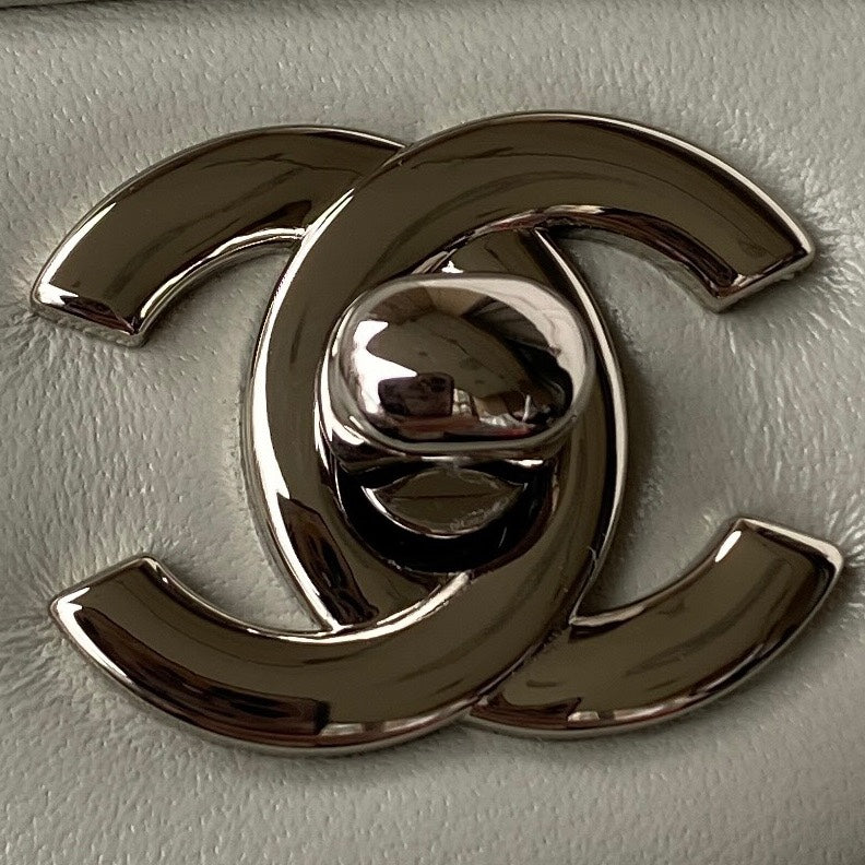 Medium Classic Flap Bag 23cm Light Grey Lambskin Silver Hardware