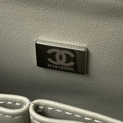 Medium Classic Flap Bag 23cm Light Grey Lambskin Silver Hardware