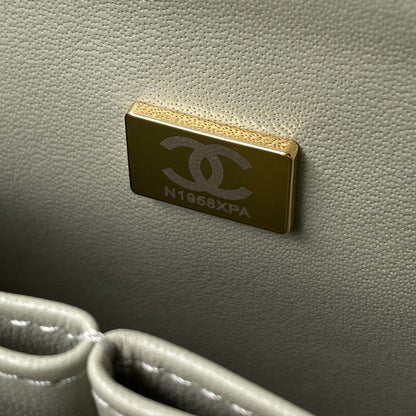 Medium Classic Flap Bag 23cm Light Grey Lambskin Gold Hardware