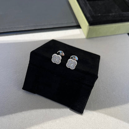 DIANA CLOVER MINI DIAMOND STUD EARRINGS