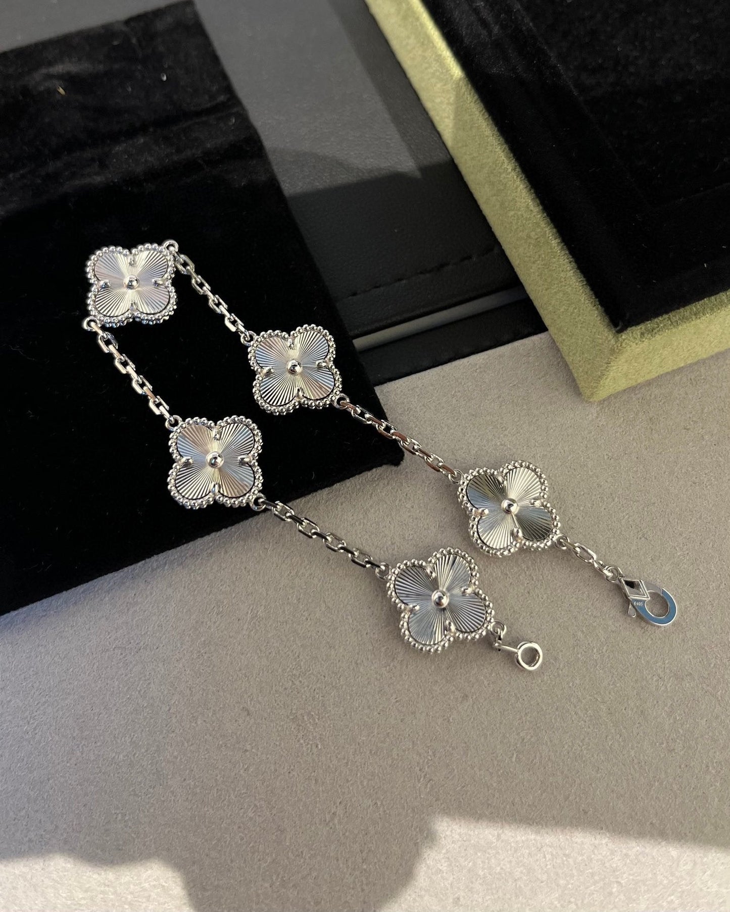DIANA CLOVER SILVER 5 MOTIFS BRACELET